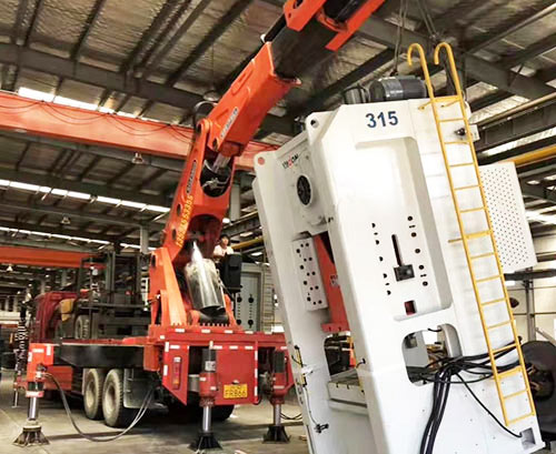 通海口镇附近随车吊出租，轻松解决运输难题